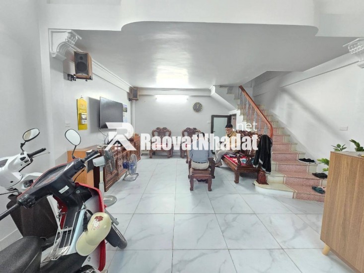 Bán nhà Thái Thịnh 35m 4 tầng MT4.3m lô góc, kinh doanh hơn 13 tỷ.